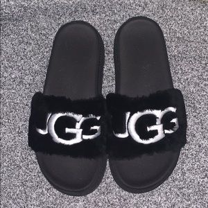 UGG Laton Slide